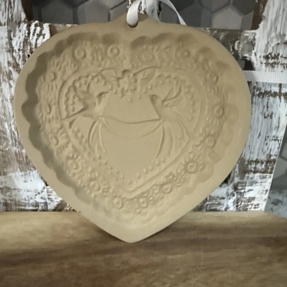 Vintage Brown Bag Cookie Art Heart with Doves Cookie Mold 1984
